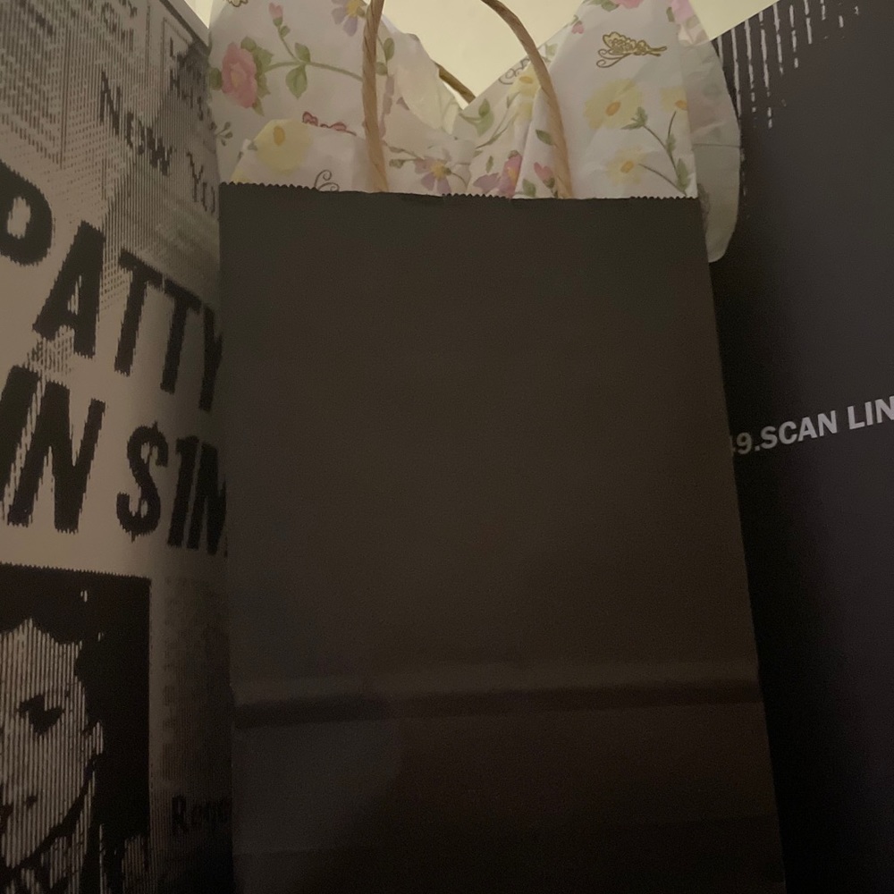 Cute makeup bundle - Picture 2 of 4